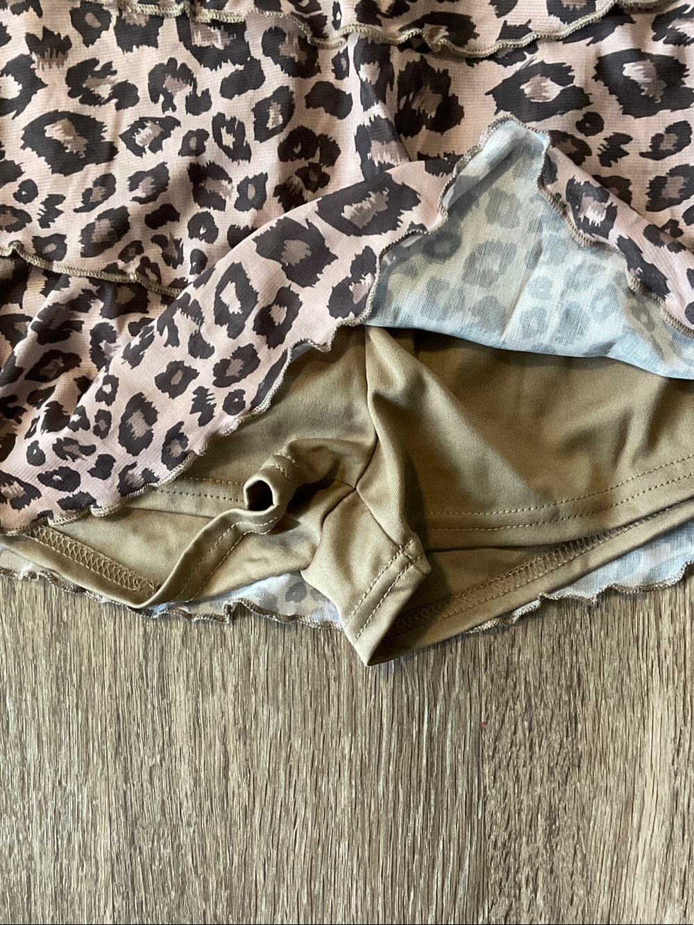 Leopard Print Halter Ruffle Romper - Picture 2 of 8